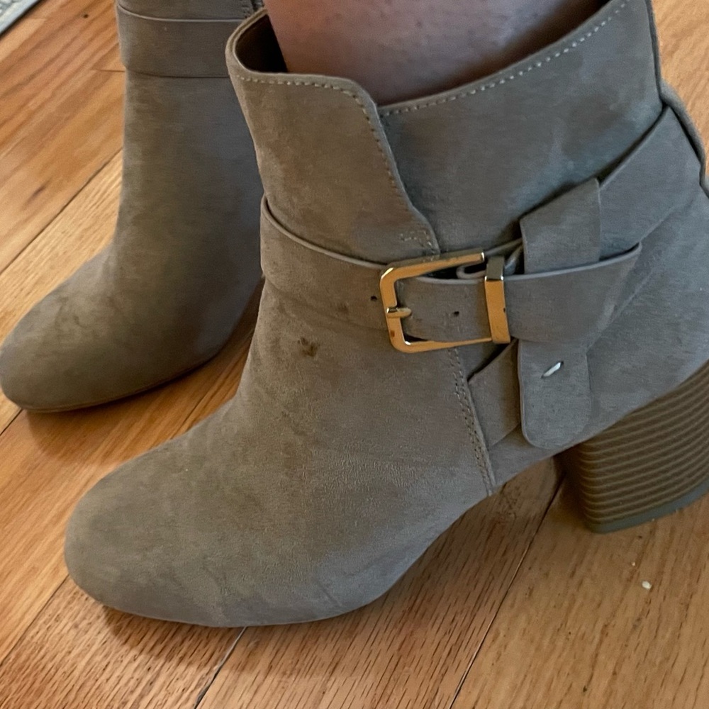 Lilly & Katie booties